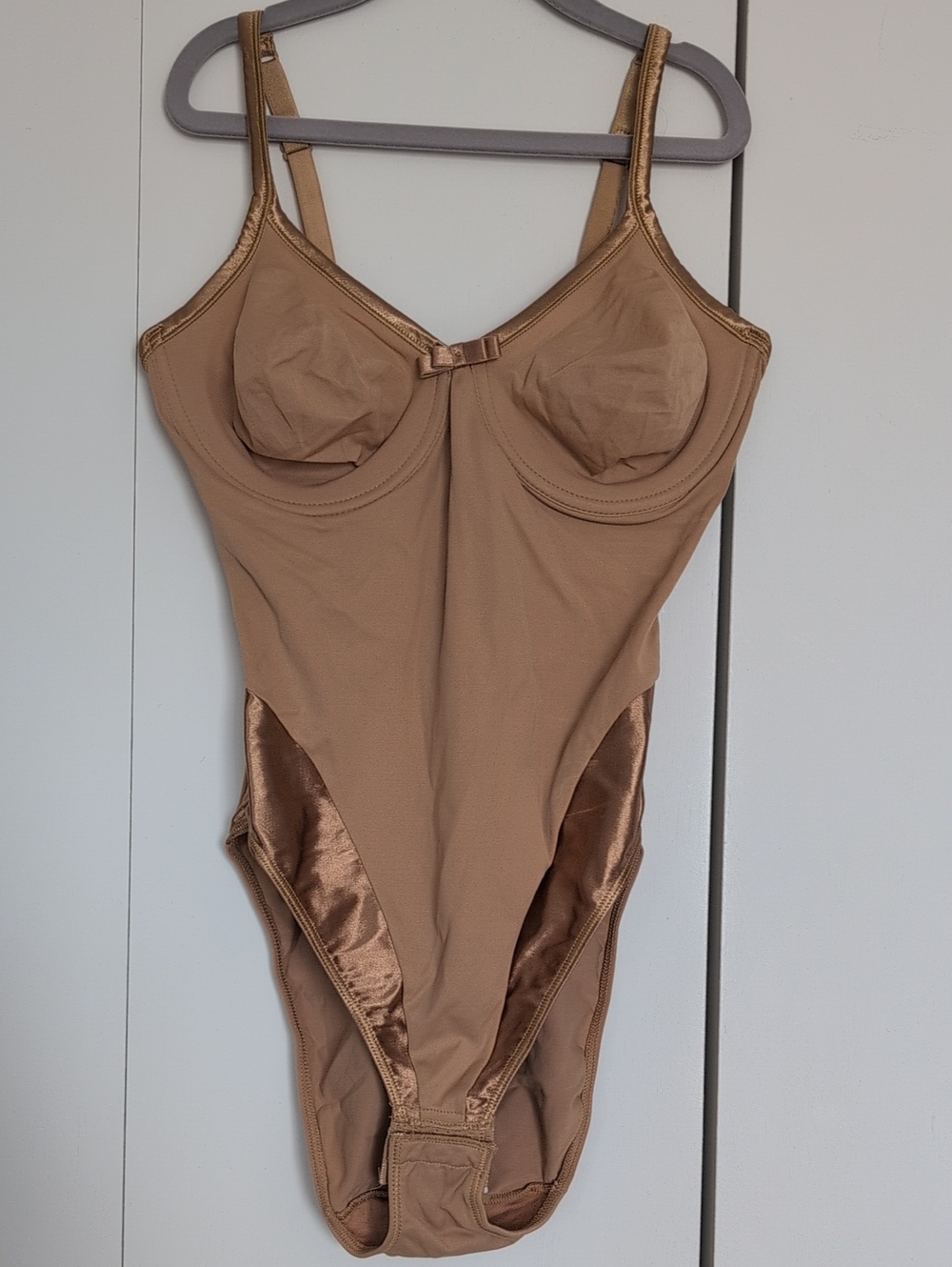 Everyday Nude Shaping Bodysuit with Underwire Support
